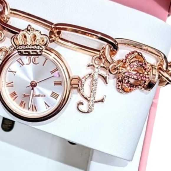 NWT Rose Gold Women's Charm Bracelet Watch - Picture 7 of 9
